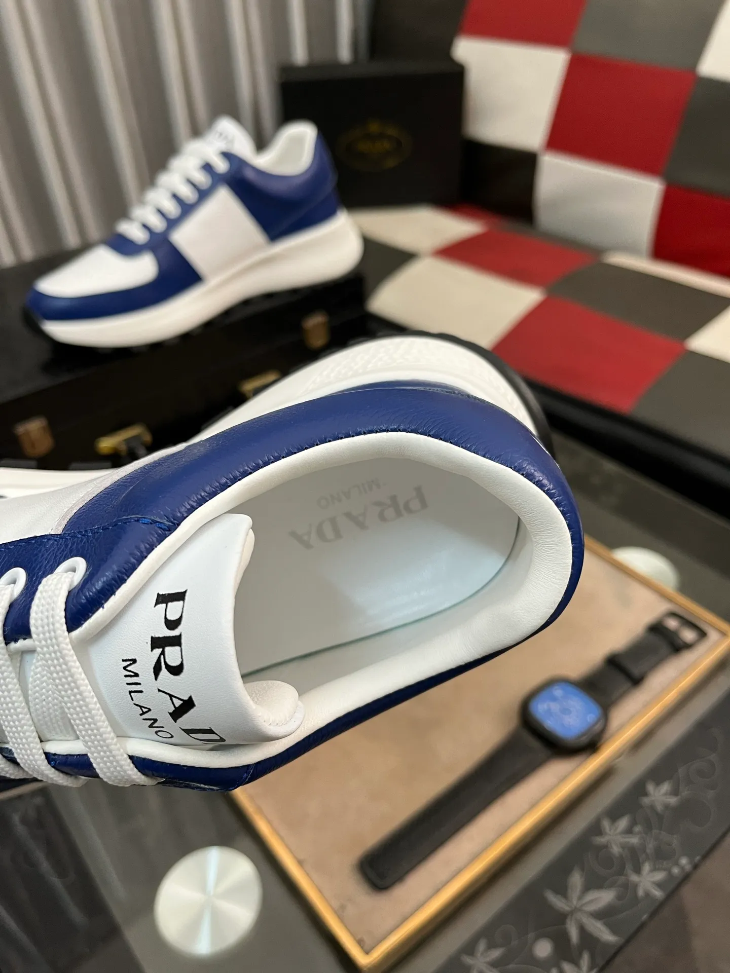 Men's shoes 💰440⌚️⌚️ PRADA [Prada] popular men's shoes, casual shoes and sports shoes! High-end quality 🍀 The upper is made of imported original cowhide 💥 cowhide lining; the original molded outsole. The style is correct and elegant, comfortable and versatile💪 Three quality guarantees. Size: 38-44, 3️⃣colors available.